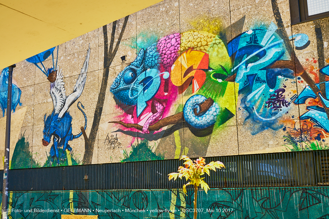 21.03.2017 - Abrissbaustelle Quiddezentrum in Neuperlach